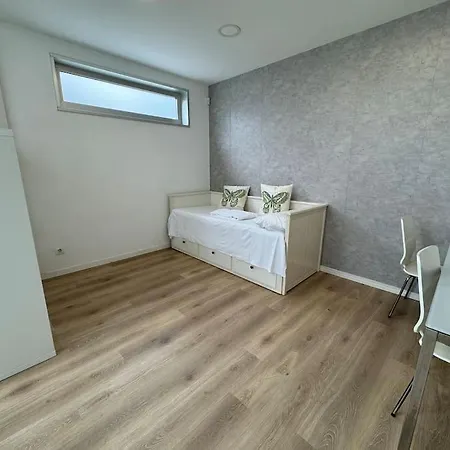 Oktheway Labanou Apartmán *